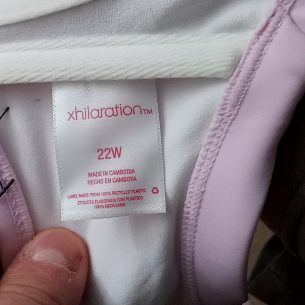 Pink plus size swim suit - Picture 3 of 4